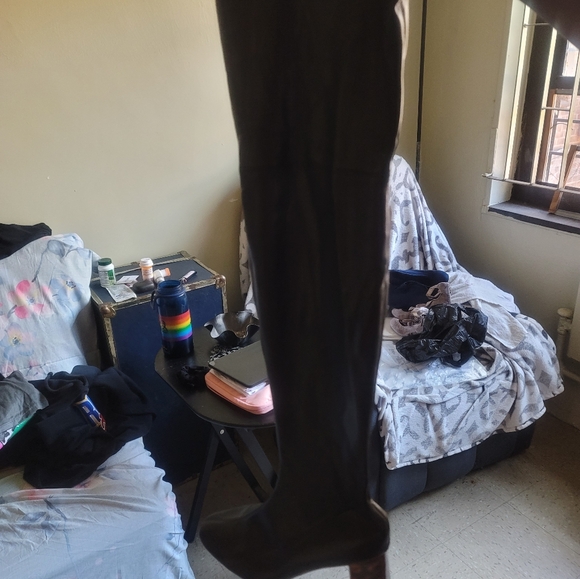 Brand New, Timberland Block Heel size 10 And a Pair of Navy Blue Ankle Wedge boo - Picture 4 of 5